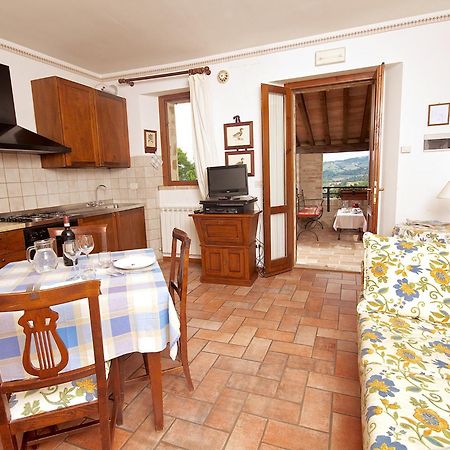 Agriturismo Le Colombe Asís Habitación foto